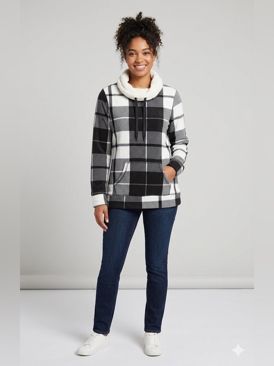 St. John's Bay Sweaters - St. John’s Bay Active Plaid Pullover – Women's Small